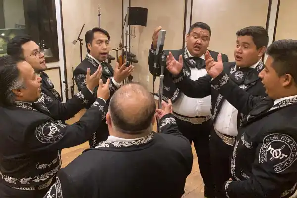 Mariachis Coyoacán serenatas Mariachi urgente en Coyoacán