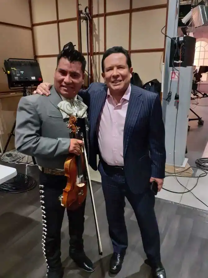 Mariachis en CDMX COSTOS SERENATAS